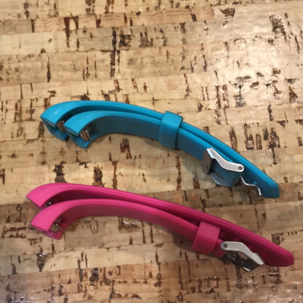 Fitbit Charge 2 Bundle - Picture 4 of 7